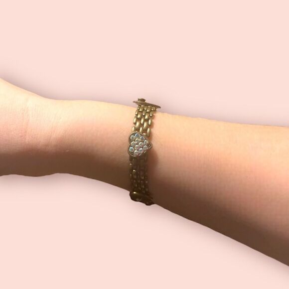 Top Shelf Crystal Heart Link Bracelet - Picture 12 of 15